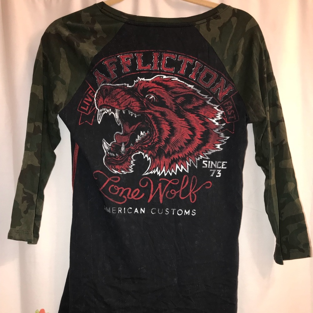 Affliction Medium Length Sleeve, size medium